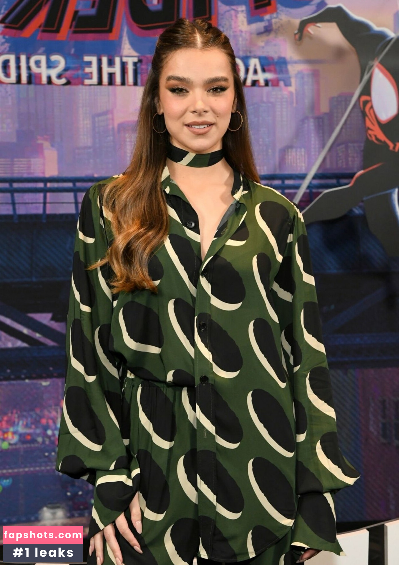 Hailee Steinfeld gallery photo #903