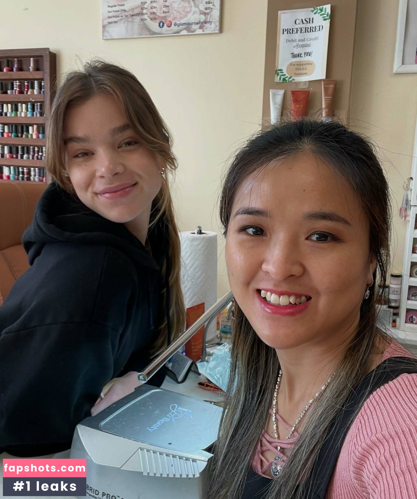 Hailee Steinfeld gallery photo #93