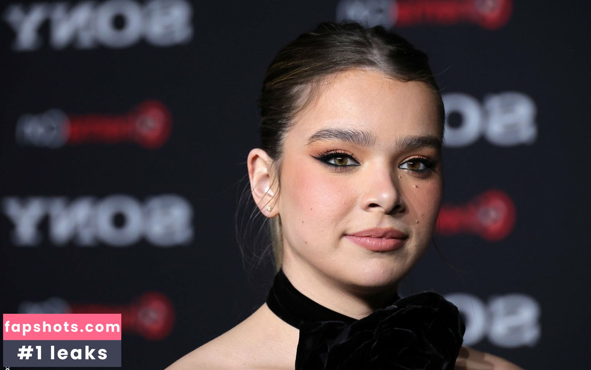 Hailee Steinfeld gallery photo #972