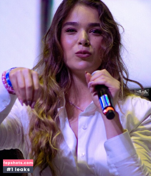 Hailee Steinfeld gallery photo #1080