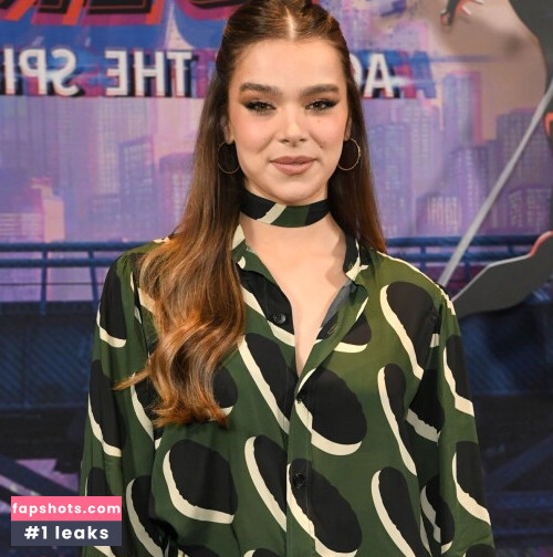 Hailee Steinfeld gallery photo #1437