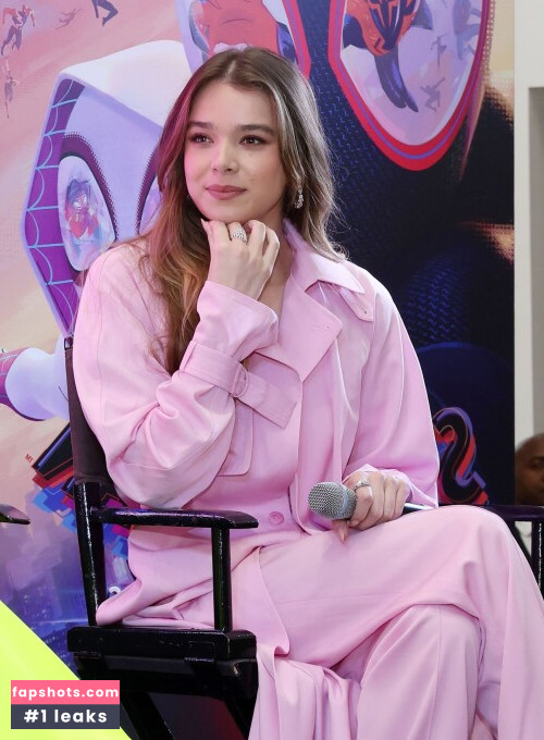 Hailee Steinfeld gallery photo #1456
