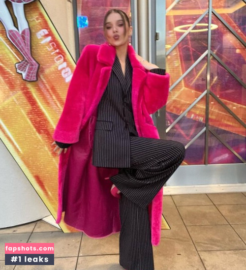 Hailee Steinfeld gallery photo #1561