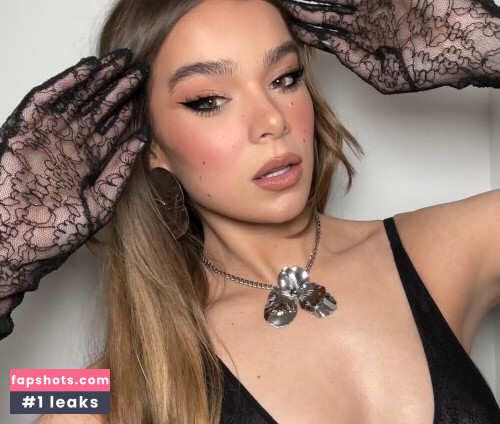 Hailee Steinfeld gallery photo #1585