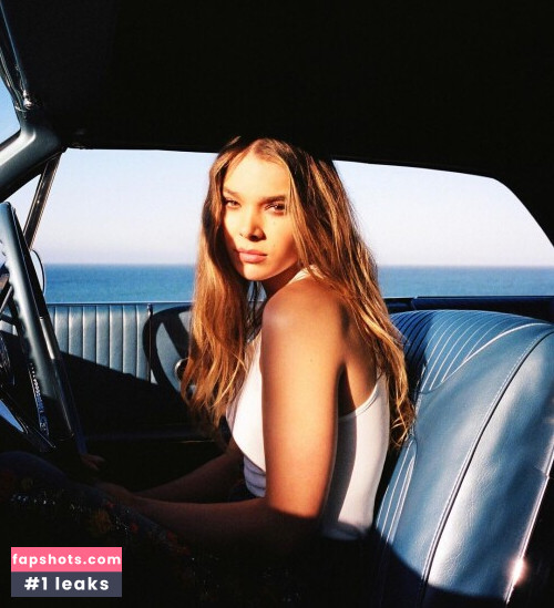 Hailee Steinfeld gallery photo #1703