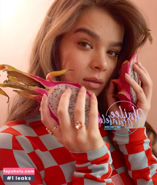 Hailee Steinfeld gallery photo #1763