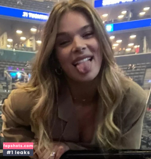 Hailee Steinfeld gallery photo #1856