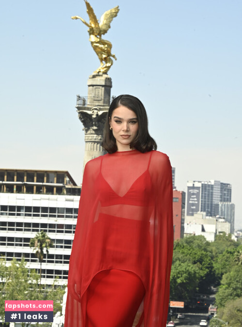 Hailee Steinfeld gallery photo #285