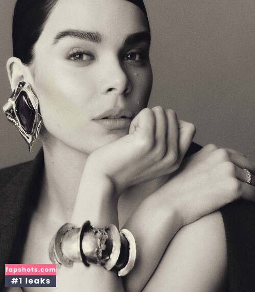 Hailee Steinfeld gallery photo #325