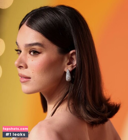 Hailee Steinfeld gallery photo #355