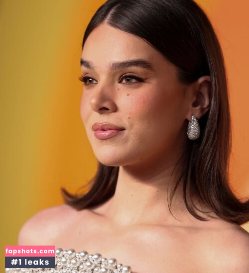 Hailee Steinfeld gallery photo #357