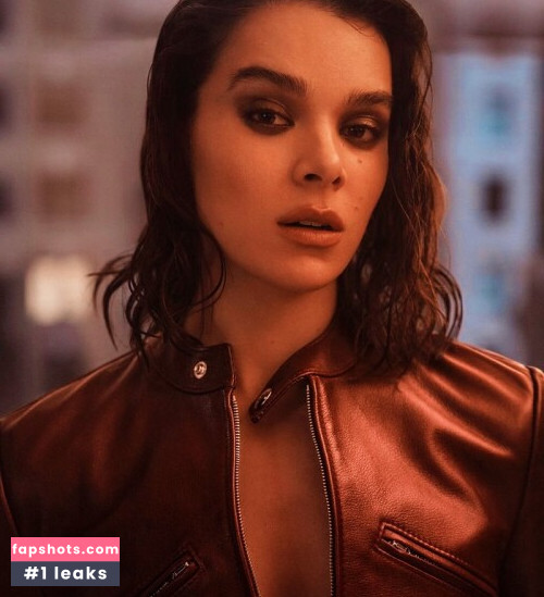 Hailee Steinfeld gallery photo #412
