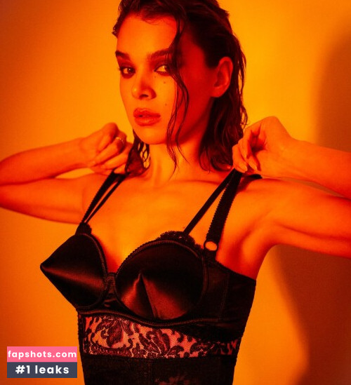 Hailee Steinfeld gallery photo #425