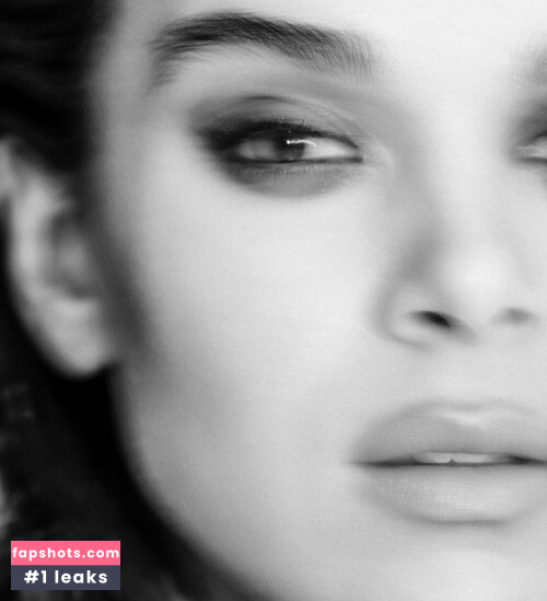 Hailee Steinfeld gallery photo #430