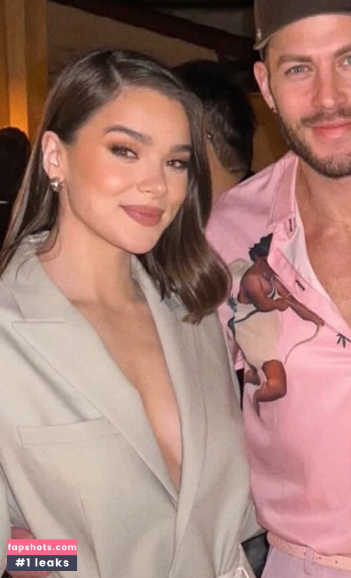 Hailee Steinfeld gallery photo #440