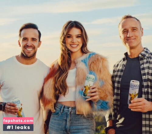 Hailee Steinfeld gallery photo #465