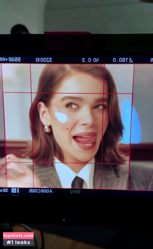 Hailee Steinfeld gallery photo #487