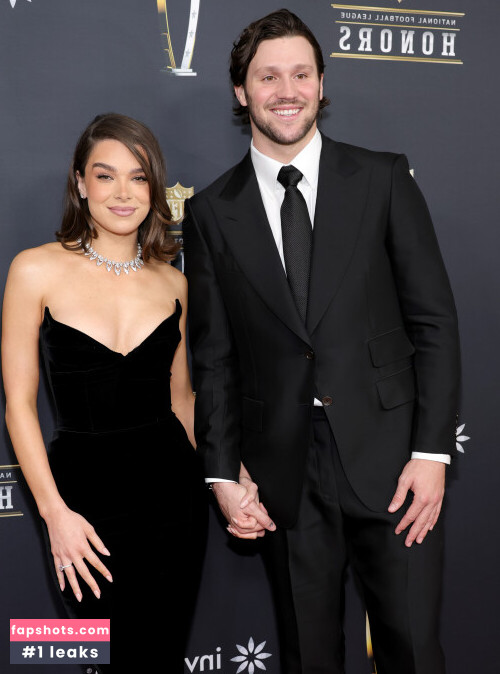 Hailee Steinfeld gallery photo #495