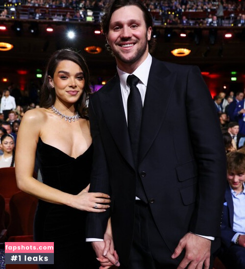 Hailee Steinfeld gallery photo #499