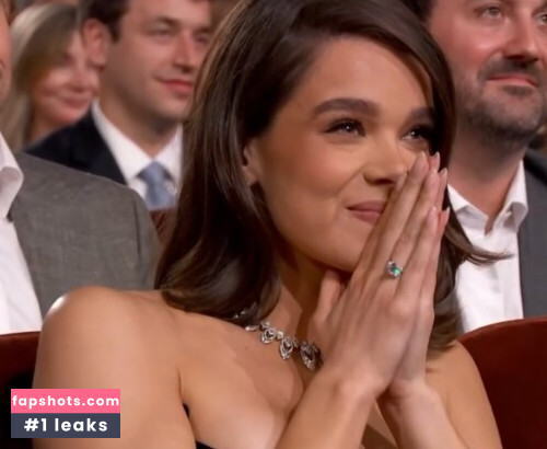 Hailee Steinfeld gallery photo #500