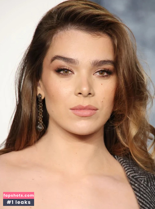 Hailee Steinfeld gallery photo #522
