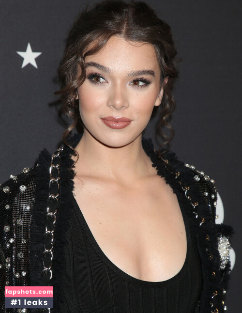 Hailee Steinfeld gallery photo #639