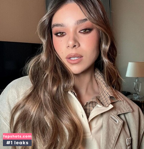 Hailee Steinfeld gallery photo #682