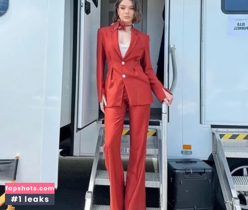 Hailee Steinfeld gallery photo #726