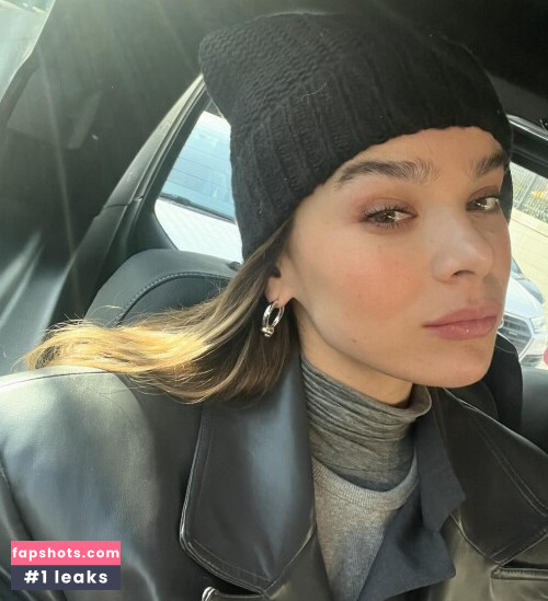 Hailee Steinfeld gallery photo #759