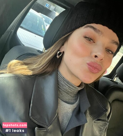 Hailee Steinfeld gallery photo #760