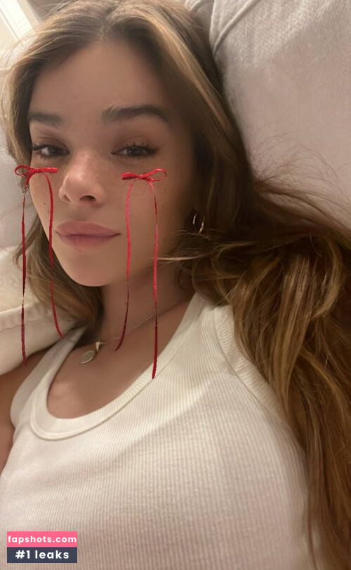 Hailee Steinfeld gallery photo #848
