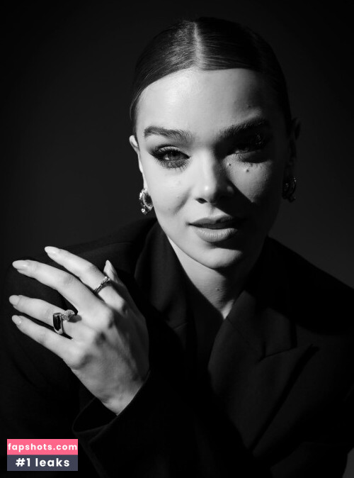 Hailee Steinfeld gallery photo #896