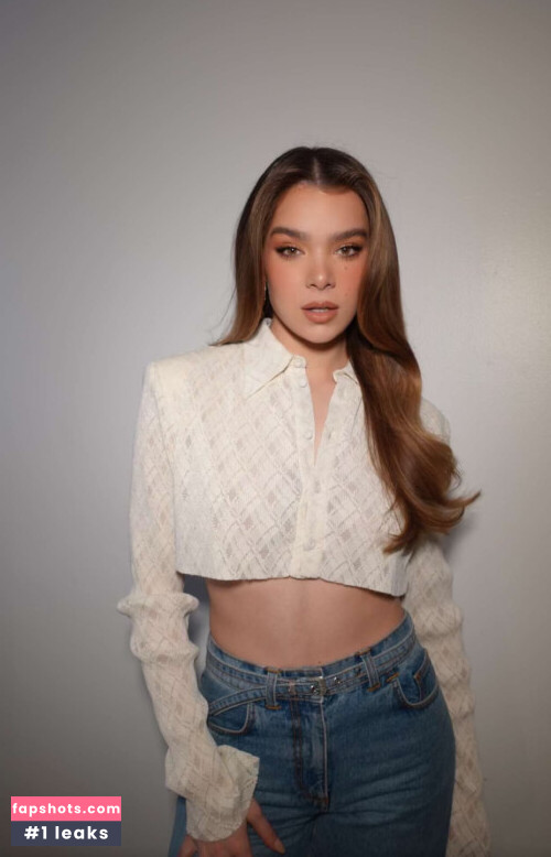 Hailee Steinfeld gallery photo #906