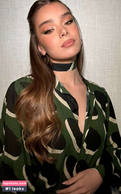 Hailee Steinfeld gallery photo #914