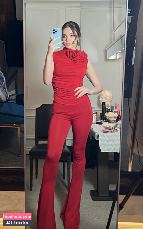 Hailee Steinfeld gallery photo #916