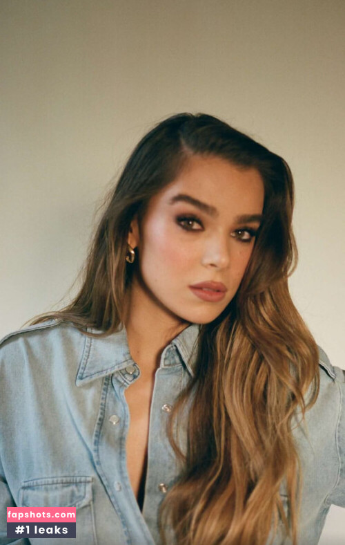 Hailee Steinfeld gallery photo #920