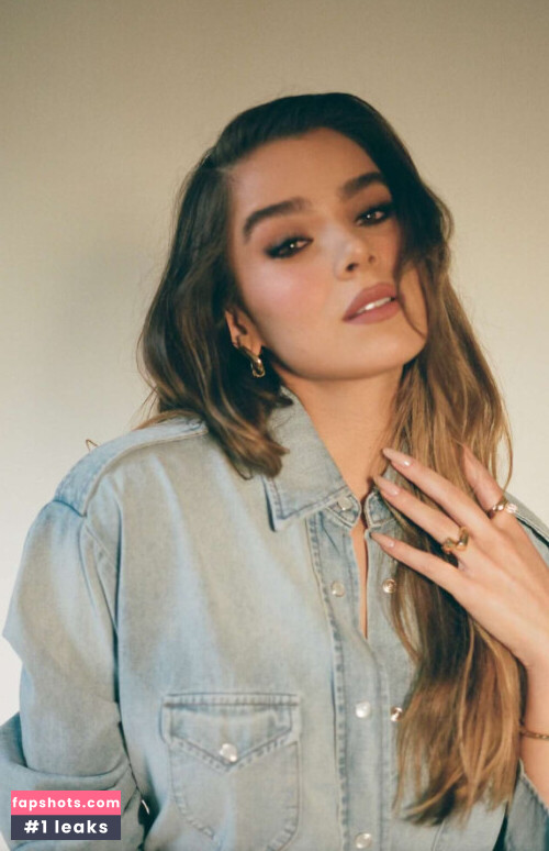 Hailee Steinfeld gallery photo #921