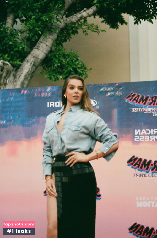 Hailee Steinfeld gallery photo #922