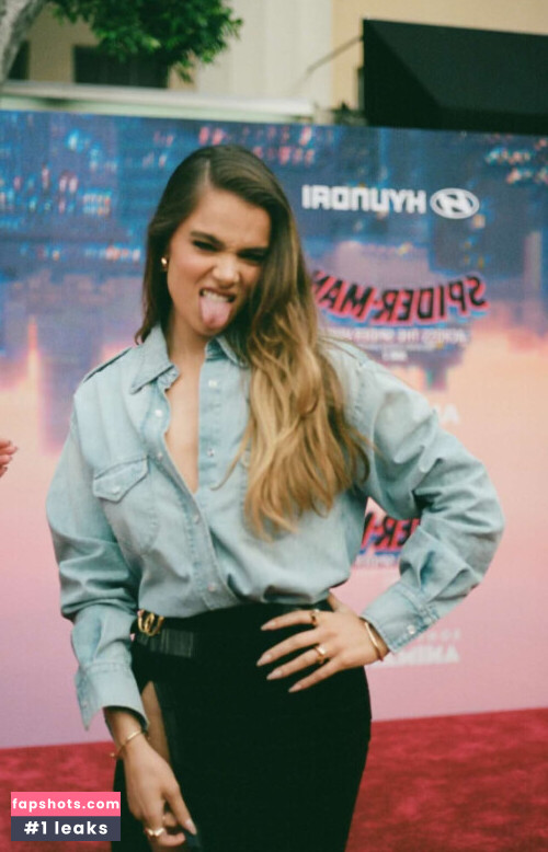 Hailee Steinfeld gallery photo #924