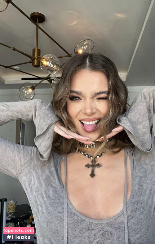 Hailee Steinfeld gallery photo #928
