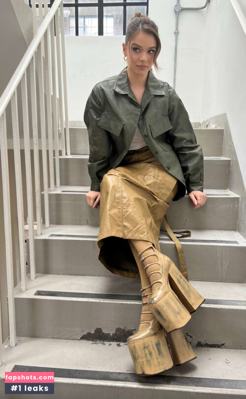 Hailee Steinfeld gallery photo #934