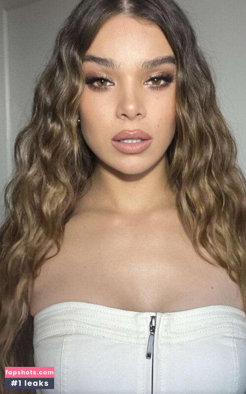 Hailee Steinfeld gallery photo #937