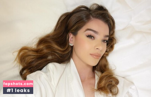 Hailee Steinfeld gallery photo #951
