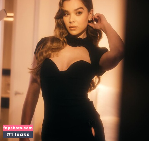 Hailee Steinfeld gallery photo #976