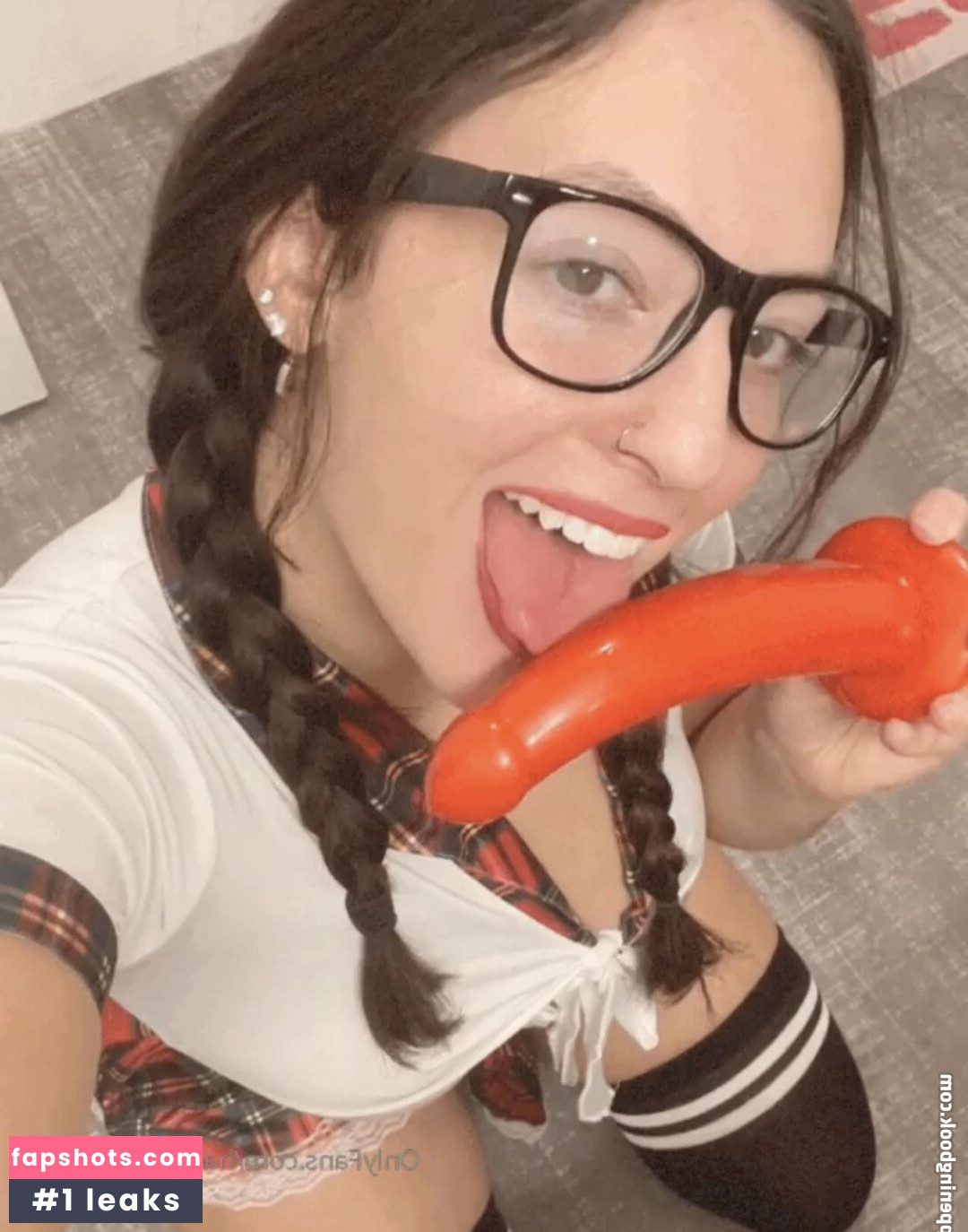 Haileeschwartz gallery photo #3