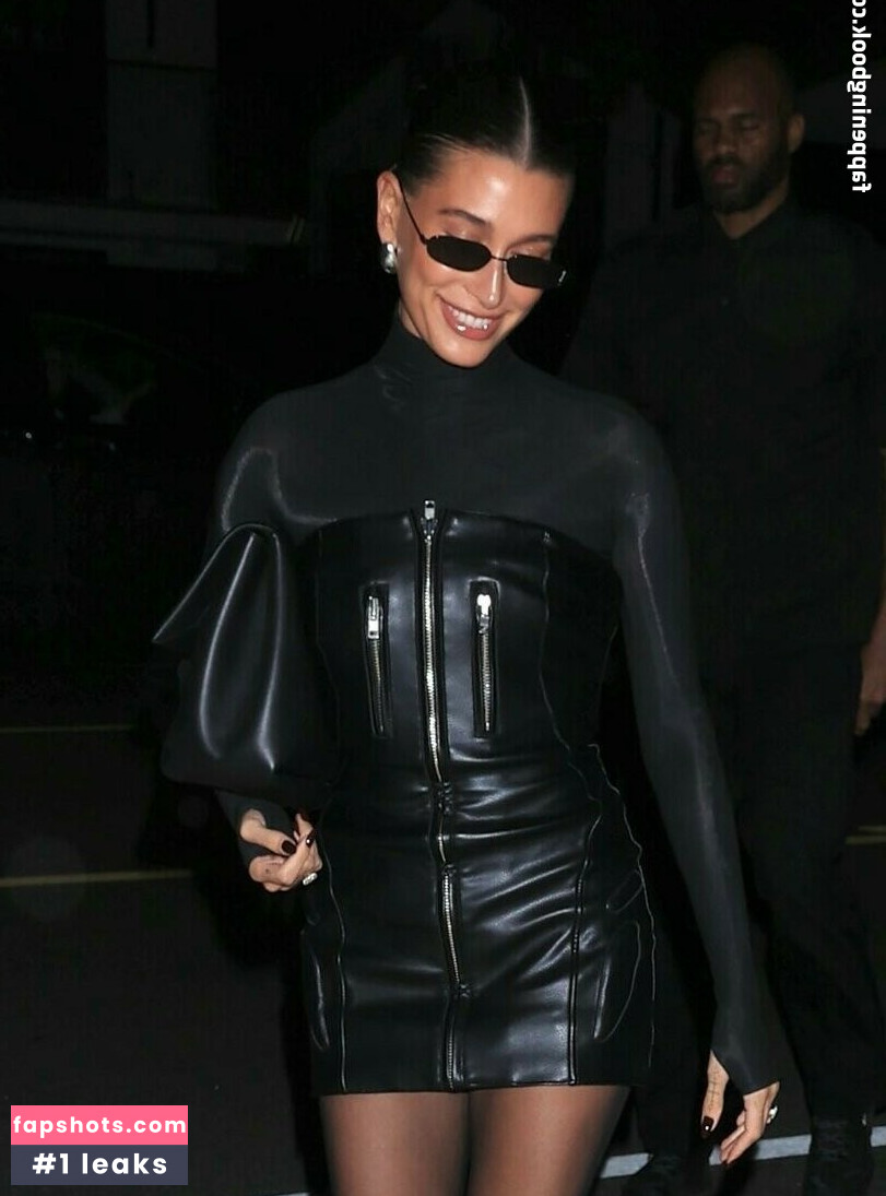 Hailey Baldwin Bieber gallery photo #130