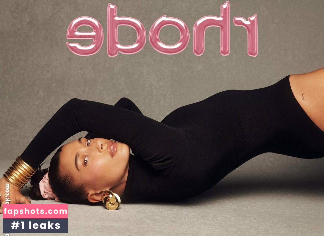 Hailey Baldwin Bieber gallery photo #135