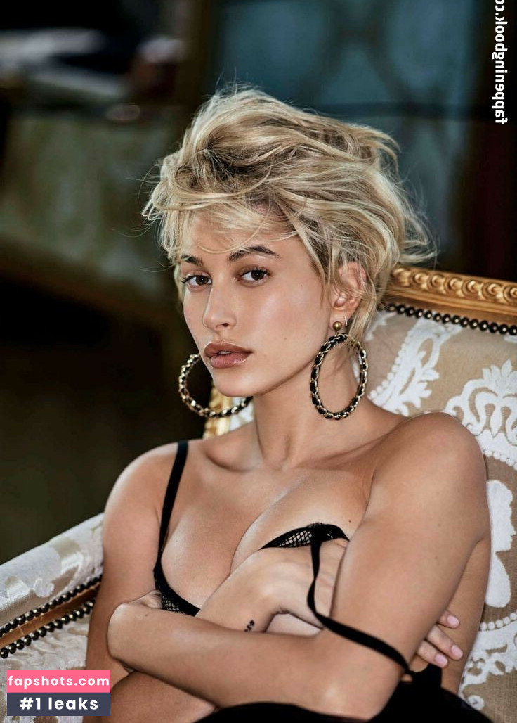 Hailey Baldwin Bieber gallery photo #38