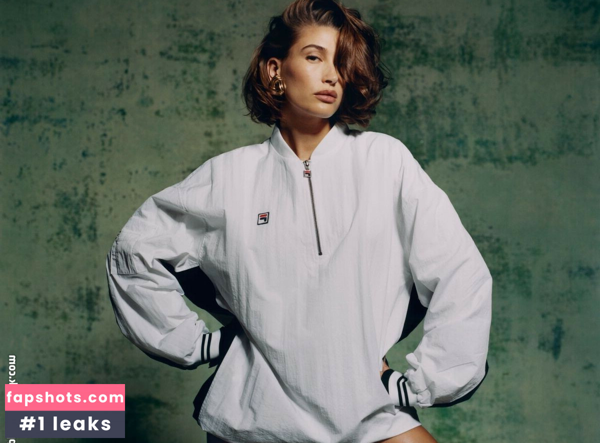 Hailey Baldwin Bieber gallery photo #73