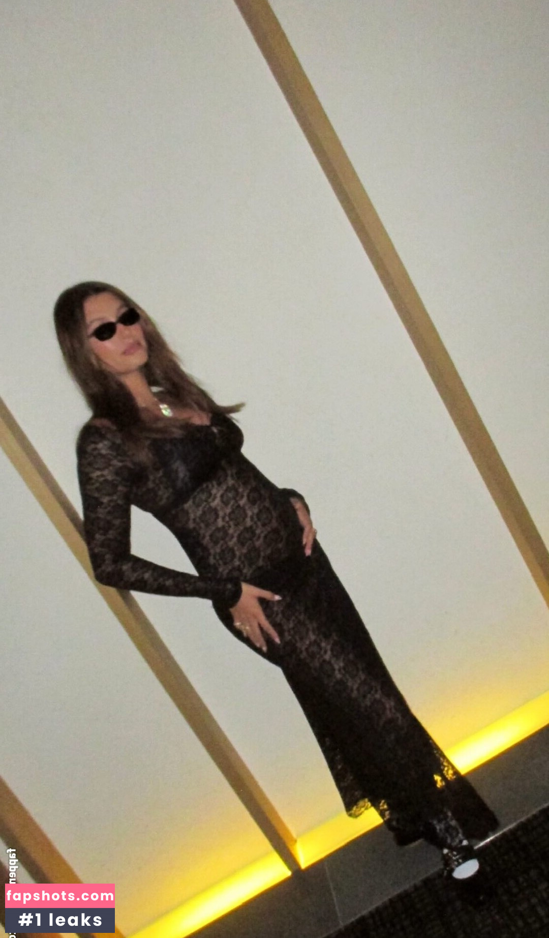 Hailey Baldwin Bieber gallery photo #79